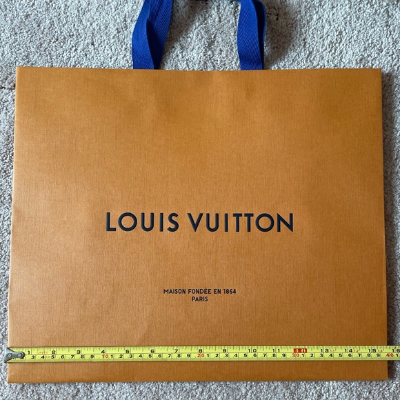 Medium Paper Shopping Bag - Picture 4 of 5